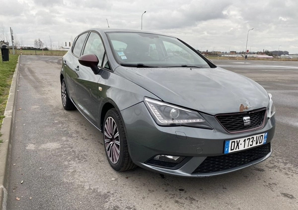 Seat Ibiza cena 19000 przebieg: 122000, rok produkcji 2015 z Pleszew małe 154